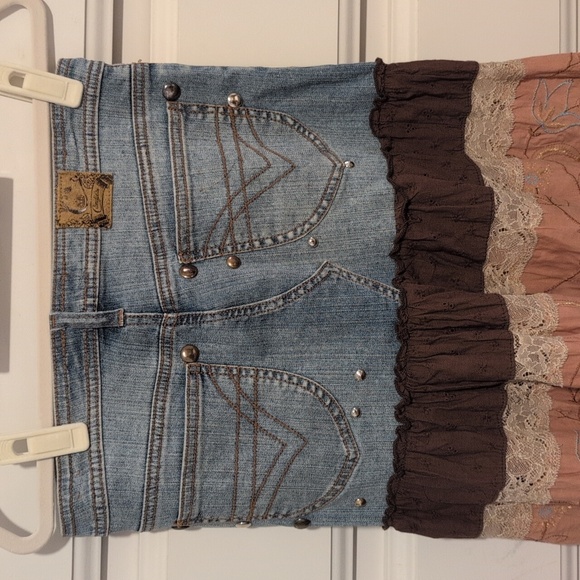 CANDIES Vintage Denim Skirt w/ Studs And Tiered Eyelet & Lace Fabric Junior's 7 - Picture 3 of 9